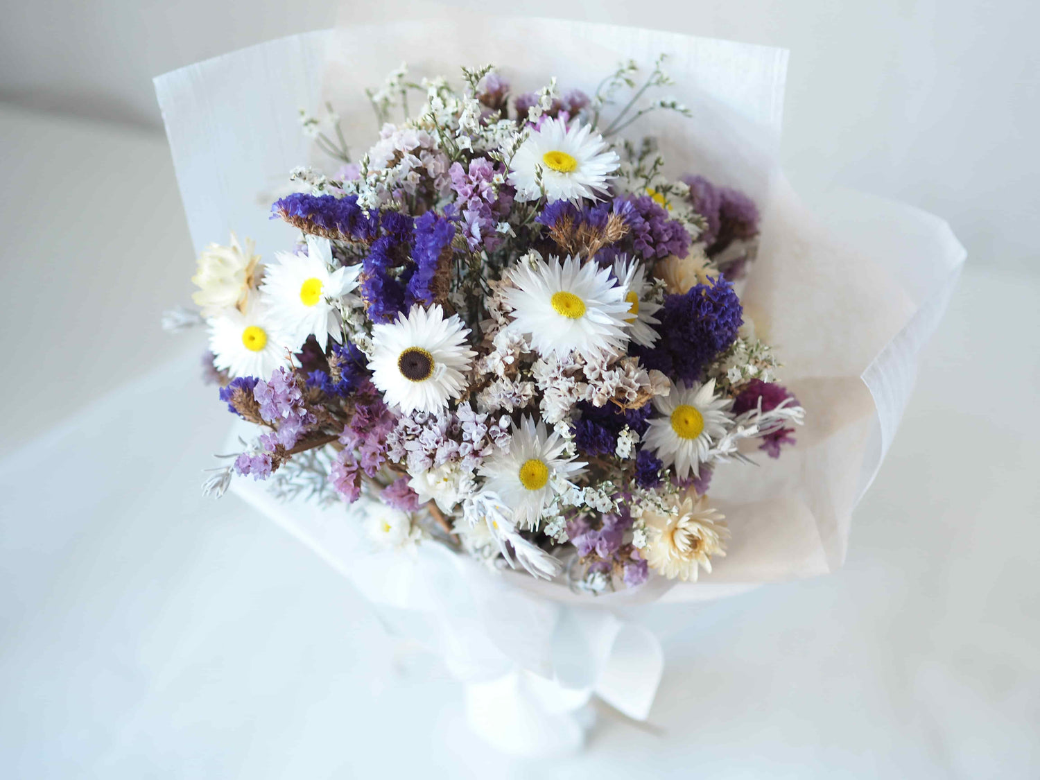 LILAC - dried flower bouquet in purple and white